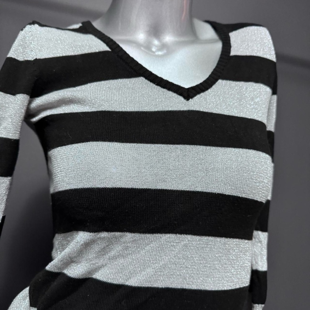 Seductions Y2K UltraFitted V-Neck Longline Striped Sweater - Picture 2 of 4